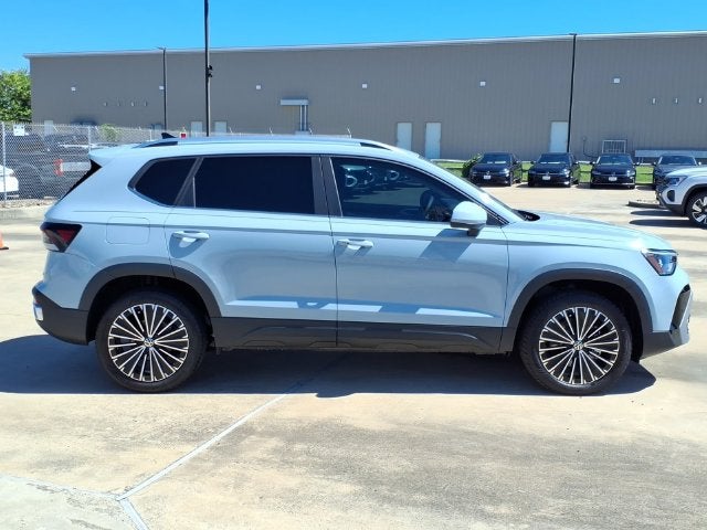 2027 Volkswagen Taos 1.5T SE