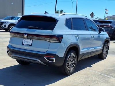 2027 Volkswagen Taos 1.5T SE