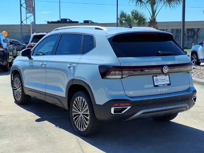 2027 Volkswagen Taos 1.5T SE