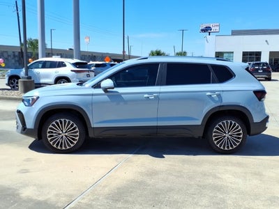 2027 Volkswagen Taos 1.5T SE