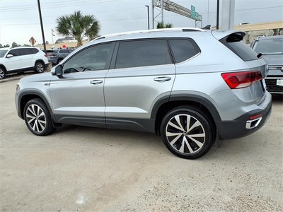 2024 Volkswagen Taos 1.5T SE