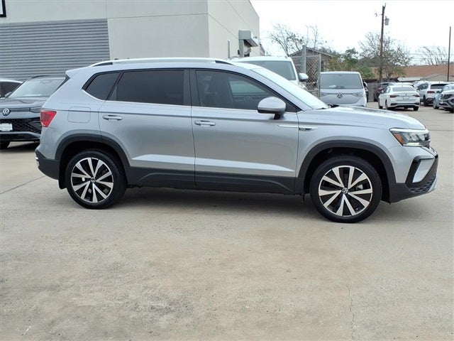 2024 Volkswagen Taos 1.5T SE