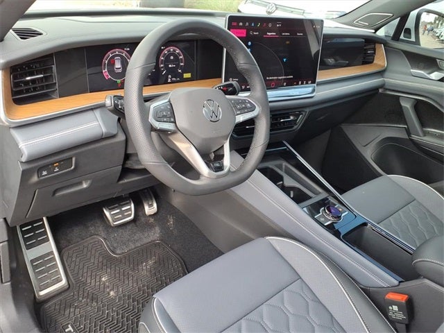 2026 Volkswagen Tiguan 2.0T SEL R-Line Turbo