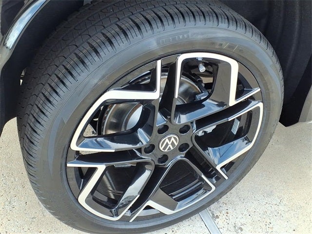 2026 Volkswagen Tiguan 2.0T SEL R-Line Turbo