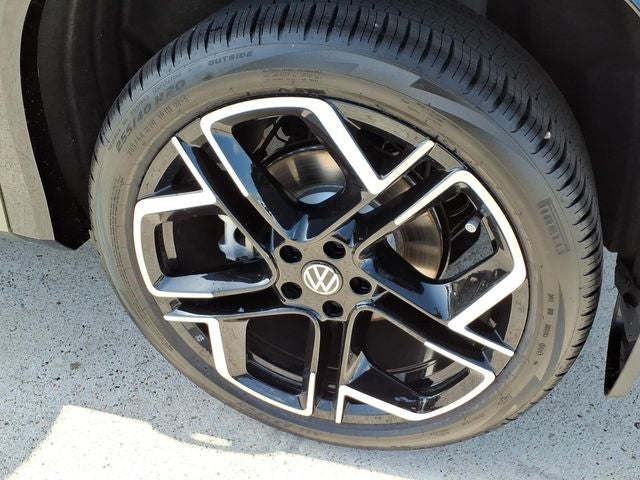2026 Volkswagen Tiguan 2.0T SEL R-Line Turbo