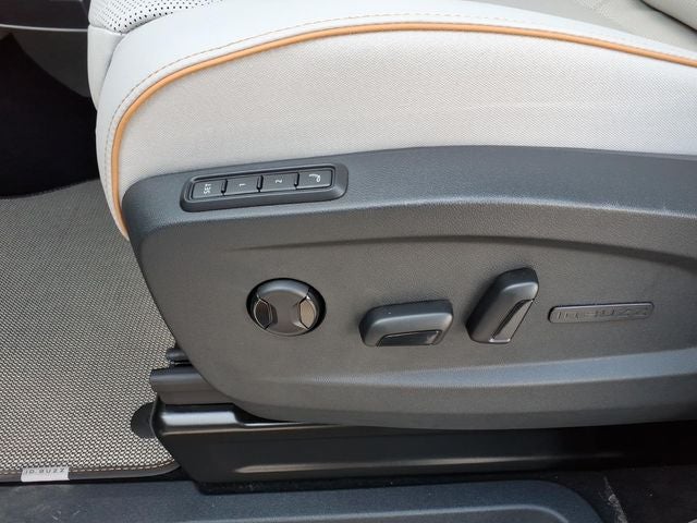 2025 Volkswagen ID. Buzz Pro S Plus