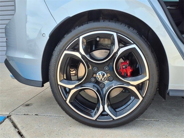 2025 Volkswagen Golf GTI Autobahn