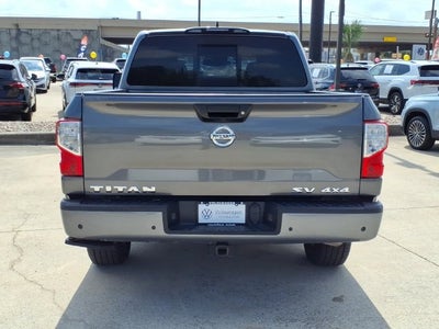 2022 Nissan Titan SV
