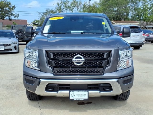 2022 Nissan Titan SV