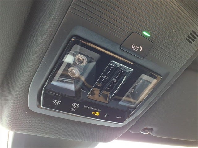 2024 Volkswagen Atlas Cross Sport 2.0T SEL R-Line