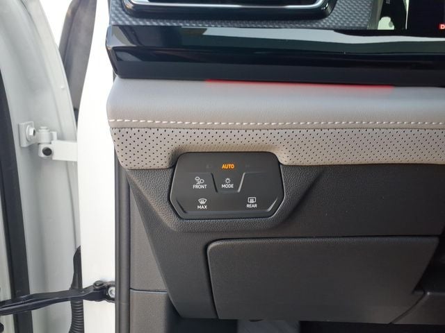 2024 Volkswagen Atlas Cross Sport 2.0T SEL