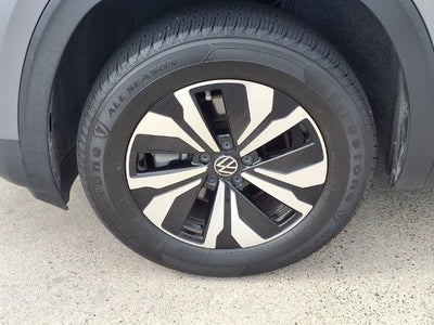 2024 Volkswagen Atlas 2.0T SE