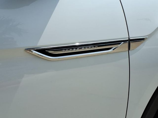 2022 Volkswagen Atlas Cross Sport 3.6L V6 SEL Premium R-Line