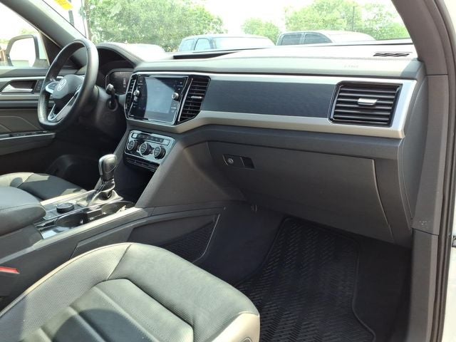 2022 Volkswagen Atlas Cross Sport 3.6L V6 SEL Premium R-Line