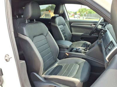 2022 Volkswagen Atlas Cross Sport 3.6L V6 SEL Premium R-Line