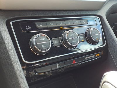 2023 Volkswagen Atlas Cross Sport 3.6L V6 SEL Premium R-Line