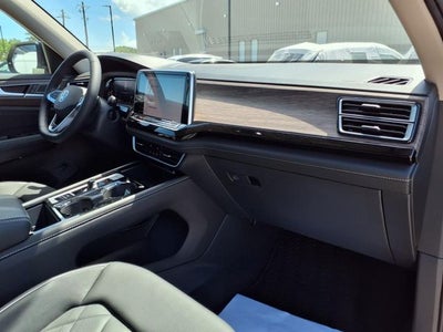 2025 Volkswagen Atlas 2.0T SEL Premium R-Line