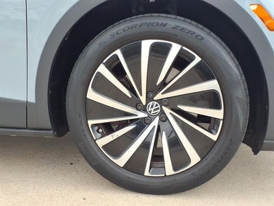 2023 Volkswagen ID.4 Pro S Plus