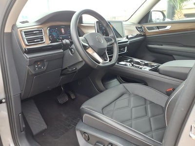 2025 Volkswagen Atlas 2.0T SE w/Technology