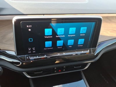 2026 Volkswagen Atlas SE w/Technology