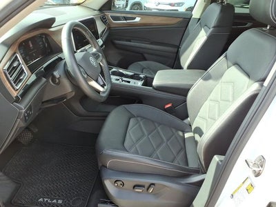 2026 Volkswagen Atlas SE w/Technology