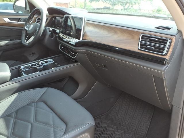 2026 Volkswagen Atlas SE w/Technology