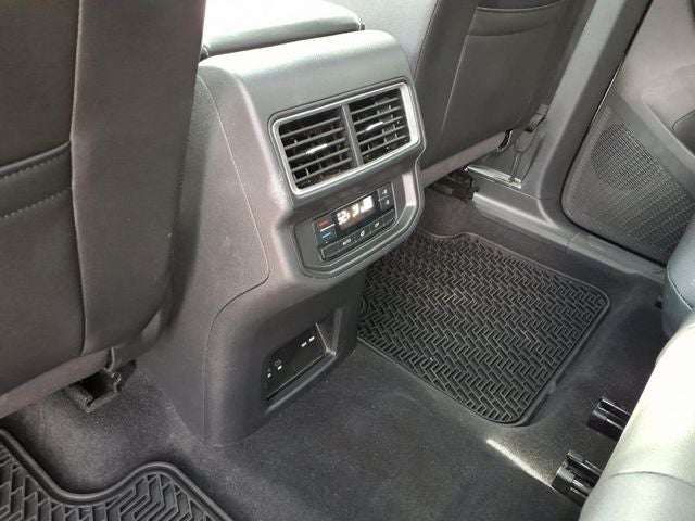 2026 Volkswagen Atlas SE w/Technology