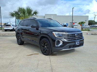 2025 Volkswagen Atlas 2.0T SE w/Technology