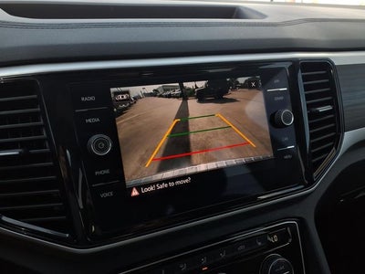 2022 Volkswagen Atlas 3.6L V6 SE w/Technology