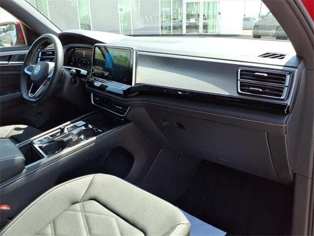 2024 Volkswagen Atlas Cross Sport 2.0T SE w/Technology