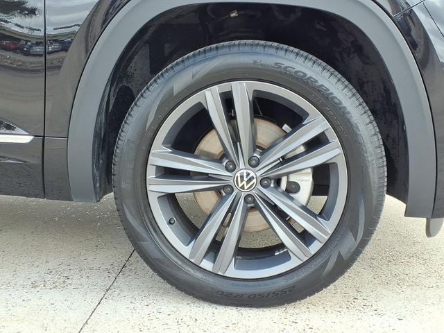 2022 Volkswagen Atlas Cross Sport 2.0T SEL R-Line