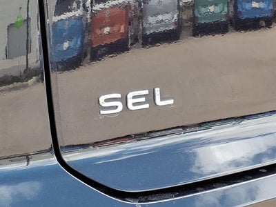 2022 Volkswagen Atlas Cross Sport 2.0T SEL R-Line