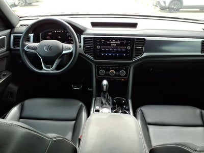 2022 Volkswagen Atlas Cross Sport 2.0T SEL R-Line