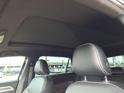 2022 Volkswagen Atlas Cross Sport 2.0T SEL R-Line
