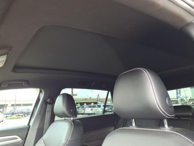 2022 Volkswagen Atlas Cross Sport 2.0T SEL R-Line