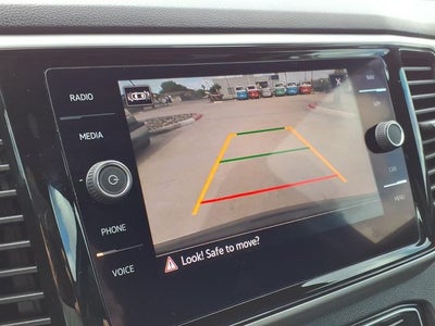 2022 Volkswagen Atlas Cross Sport 2.0T SEL R-Line