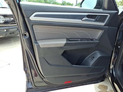 2022 Volkswagen Atlas Cross Sport 3.6L V6 SEL R-Line