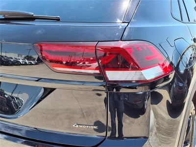 2023 Volkswagen Atlas Cross Sport 3.6L V6 SEL R-Line