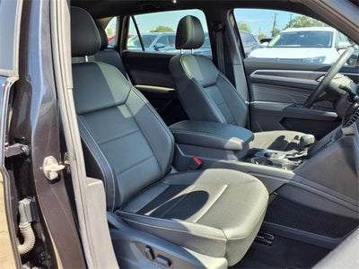 2023 Volkswagen Atlas Cross Sport 3.6L V6 SEL R-Line