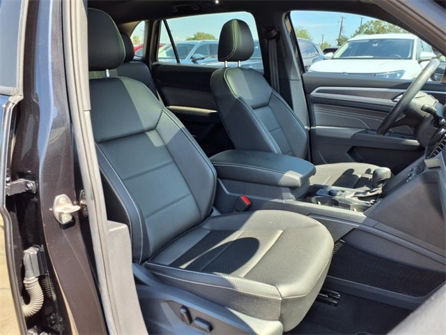 2023 Volkswagen Atlas Cross Sport 3.6L V6 SEL R-Line