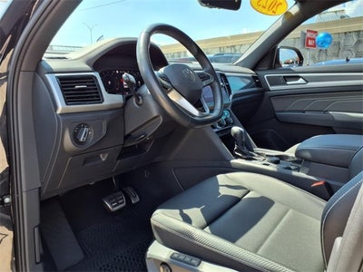 2023 Volkswagen Atlas Cross Sport 3.6L V6 SEL R-Line