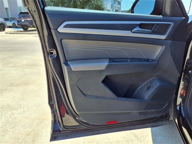 2023 Volkswagen Atlas Cross Sport 3.6L V6 SEL R-Line