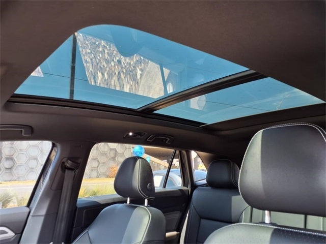 2023 Volkswagen Atlas Cross Sport 3.6L V6 SEL R-Line