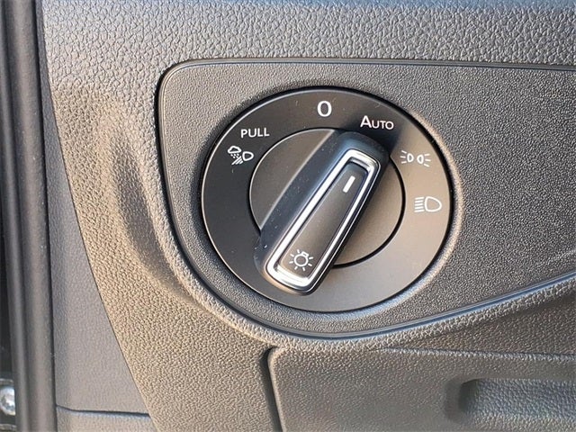 2023 Volkswagen Atlas 2.0T SE w/Technology