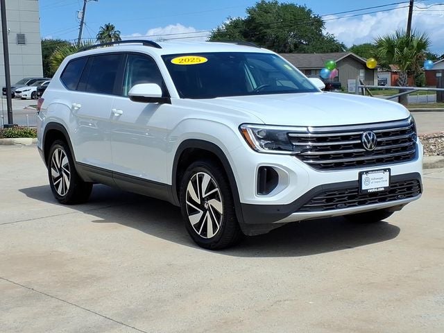 2025 Volkswagen Atlas 2.0T SE w/Technology