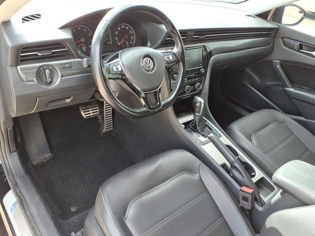 2020 Volkswagen Passat 2.0T R-Line