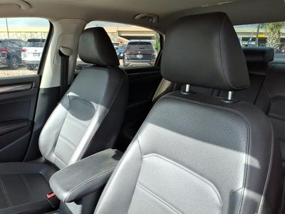 2020 Volkswagen Passat 2.0T R-Line