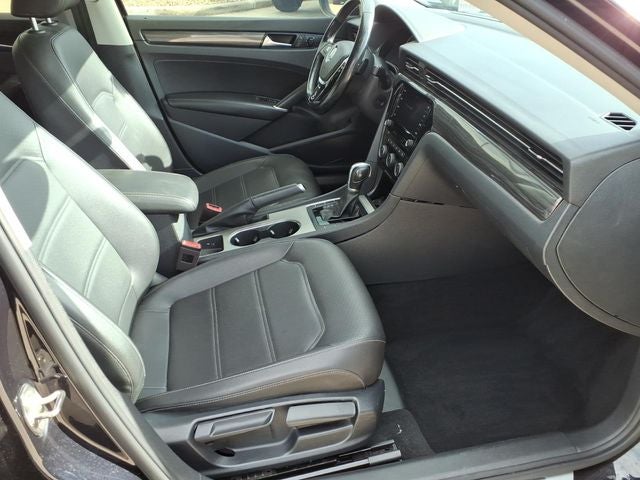 2020 Volkswagen Passat 2.0T R-Line