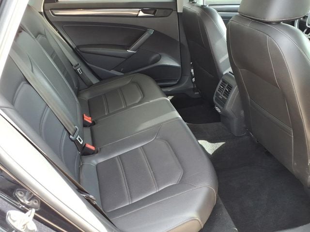 2020 Volkswagen Passat 2.0T R-Line