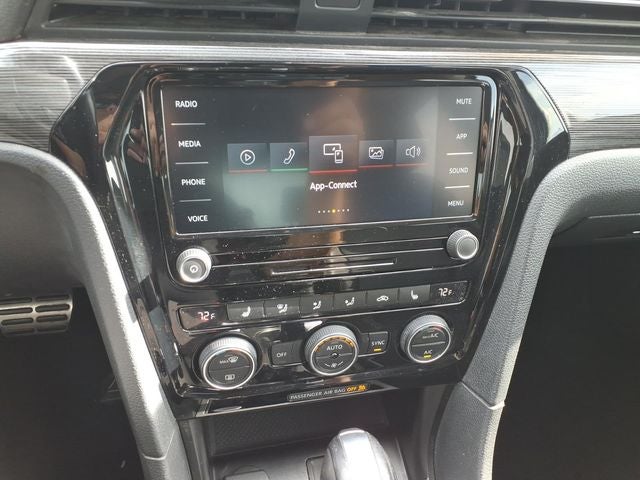 2020 Volkswagen Passat 2.0T R-Line